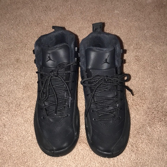 Shoes - Picture 3 of 7